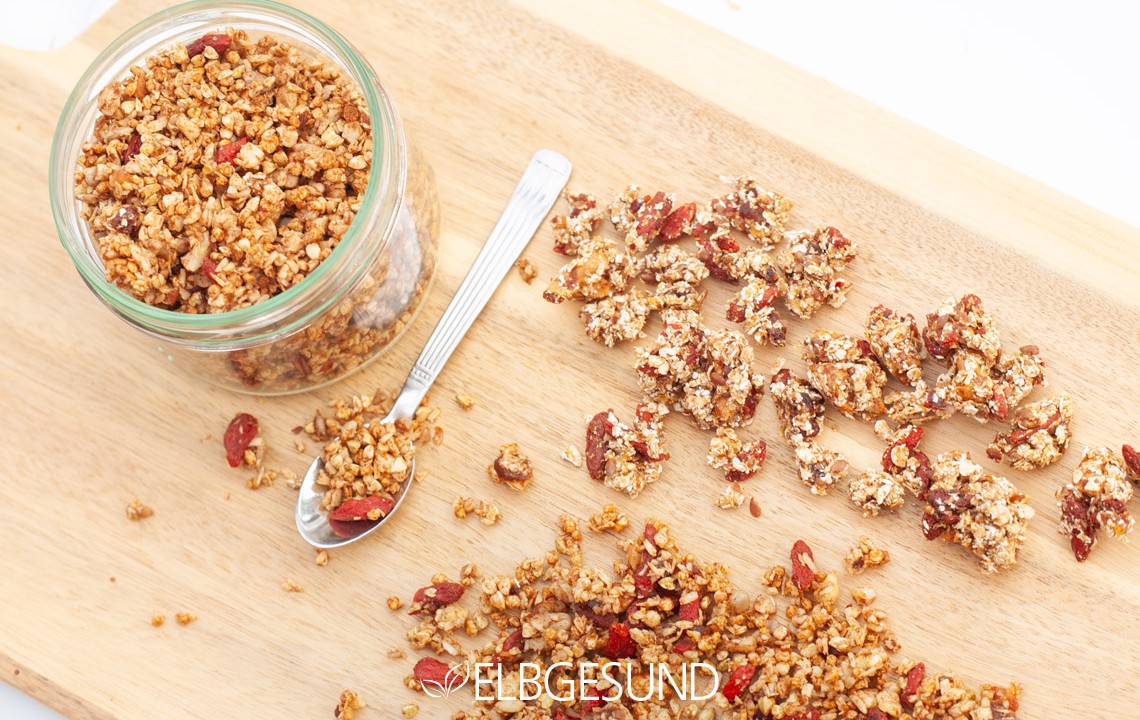 Raw Granola – himmlisch knusprig und voller Nährwerte! - ELBGESUND